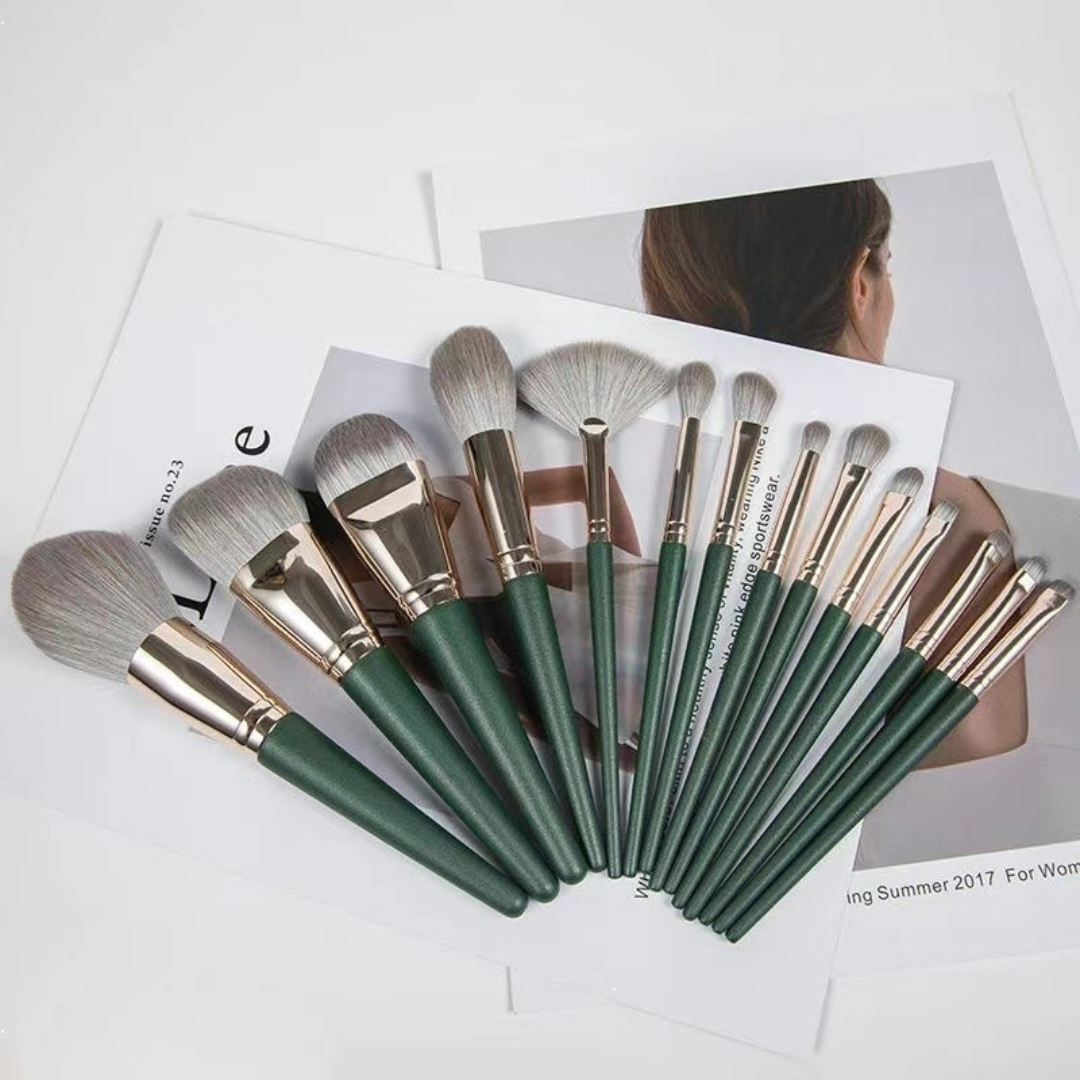 Kit de 14 Pincéis Verde Musgo + Necessaire